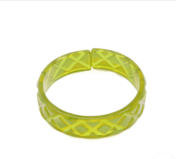 ZENZII - Quilted Resin Bangle