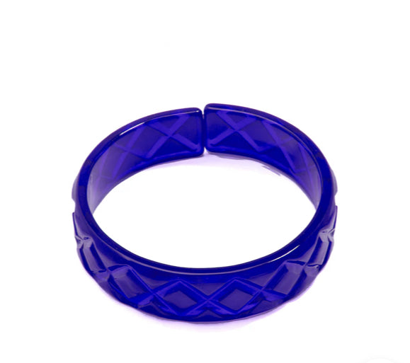 ZENZII - Quilted Resin Bangle